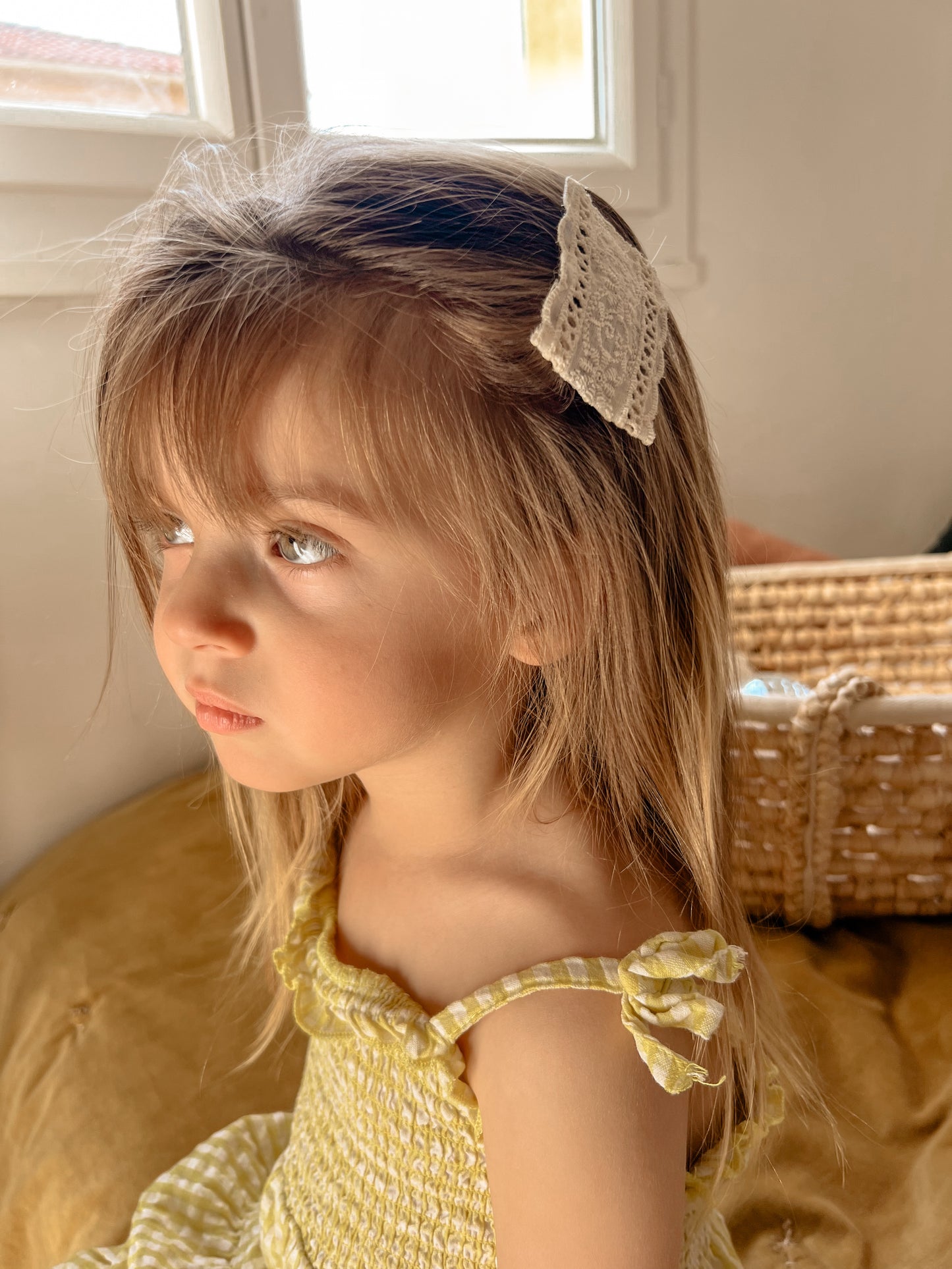 Barrette rectangle en dentelle