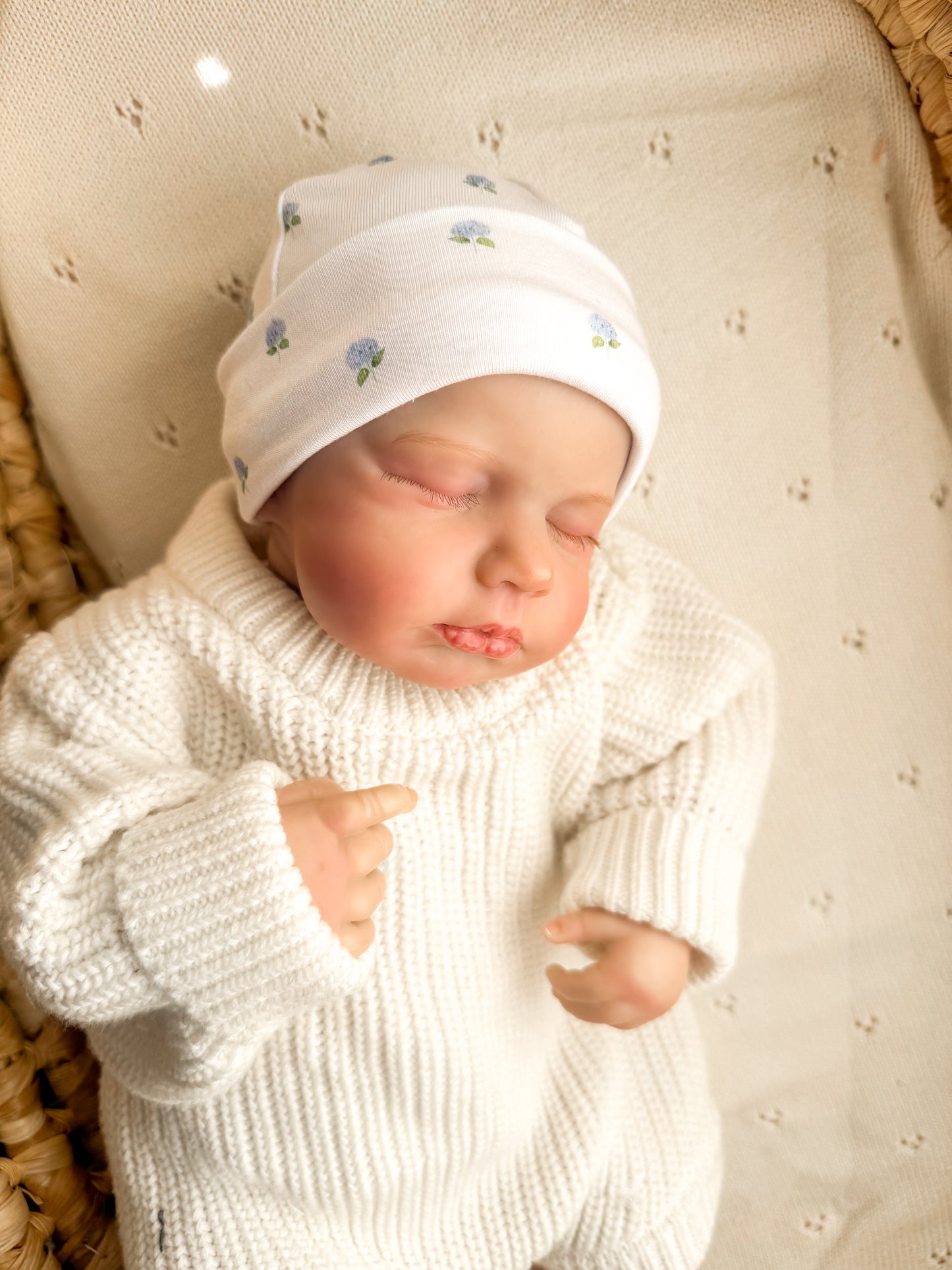 Bonnet naissance hortensias prêt à partir