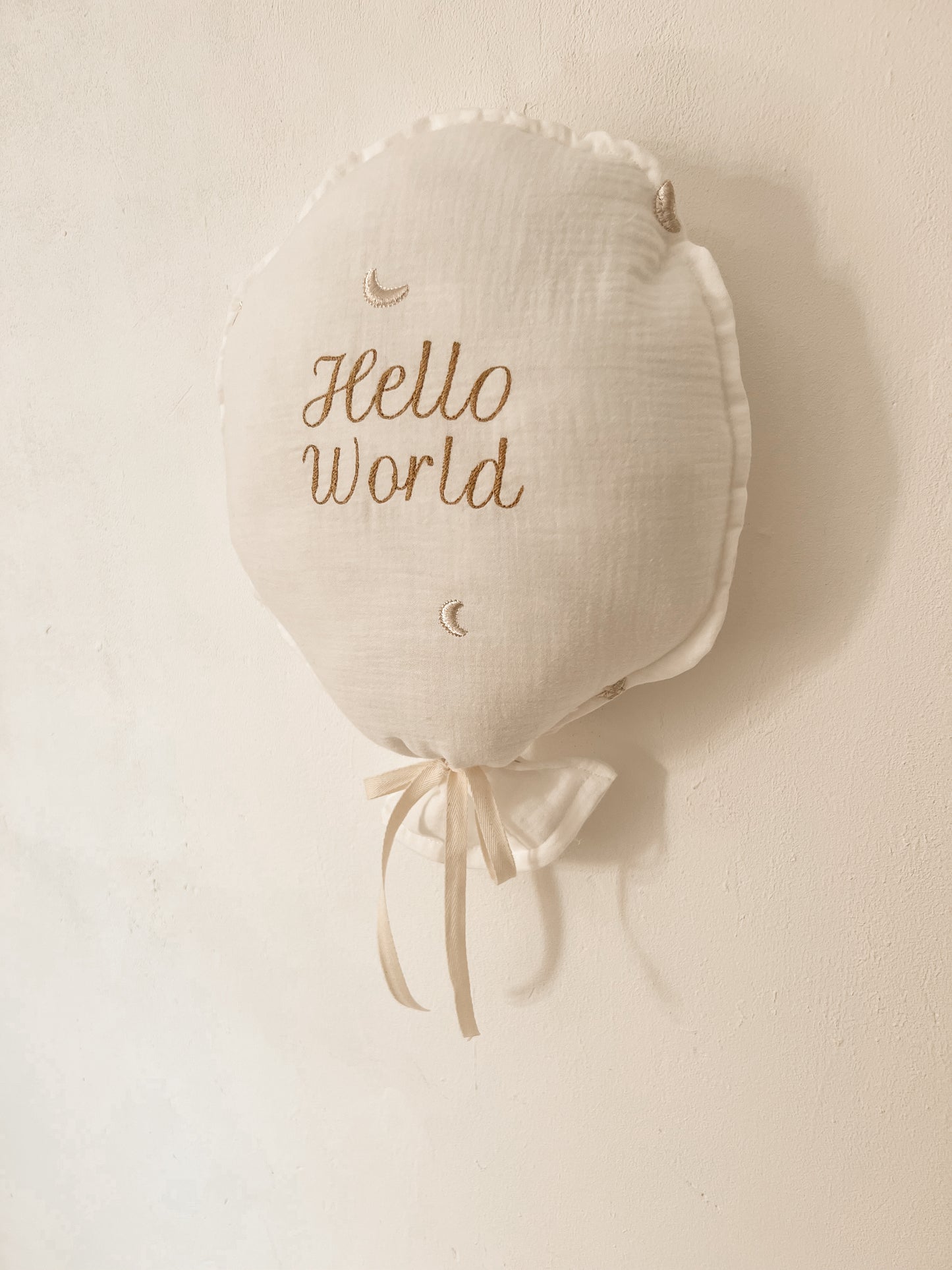 Ballon mural brodé - lune & étoiles