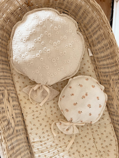 Ballon mural brodé - beige brodé