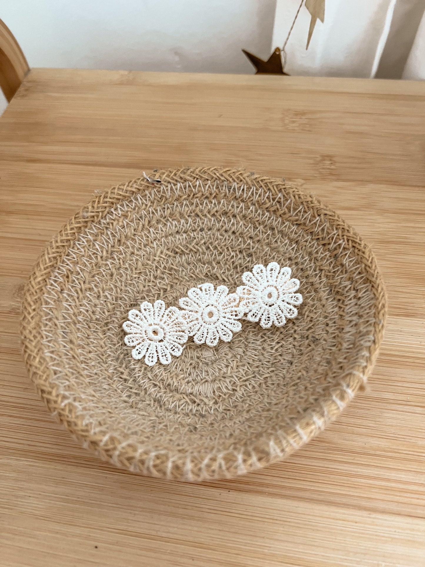 Barrette Marguerite dentelle
