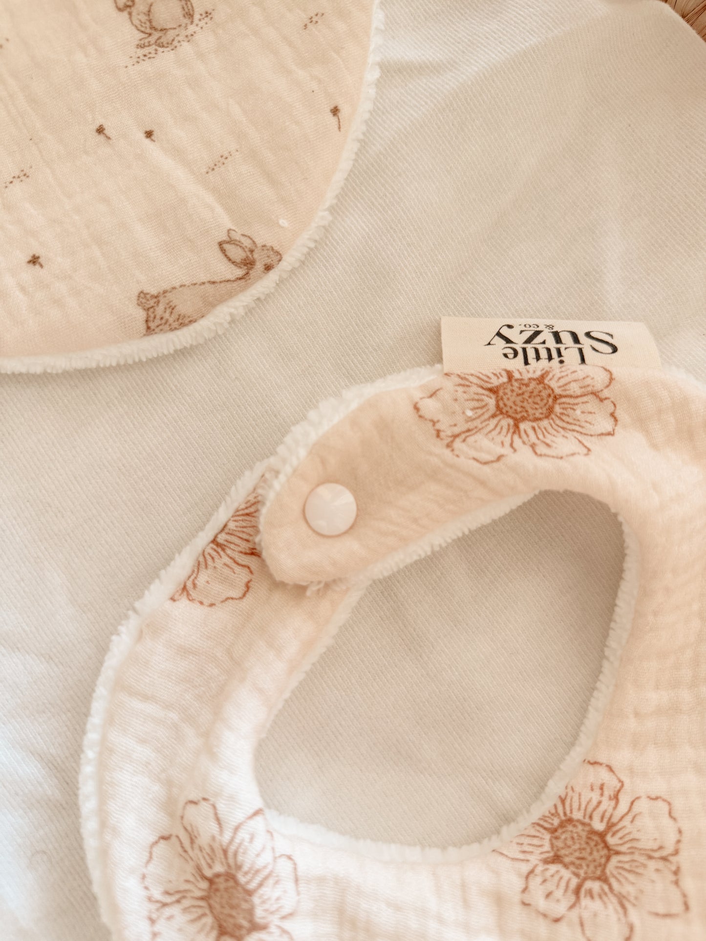 Bavoir mini - À COMPOSER 🌼